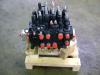 Distributeur hydraulique pour New Holland E 245 / E 215 Photo 1 thumbnail