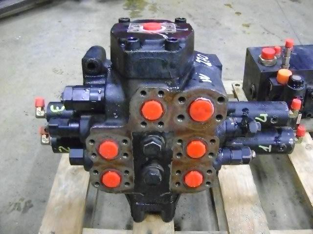 Distributeur hydraulique pour Fiat Hitachi W 270 Photo 2