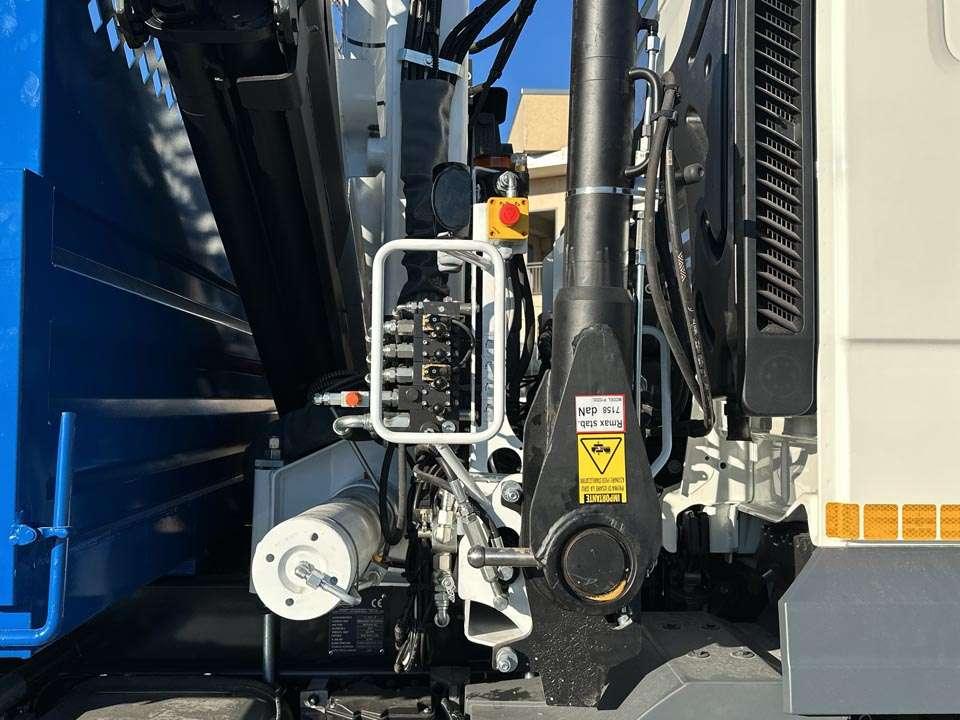 Man TGM 13.250 4x4 Photo 14