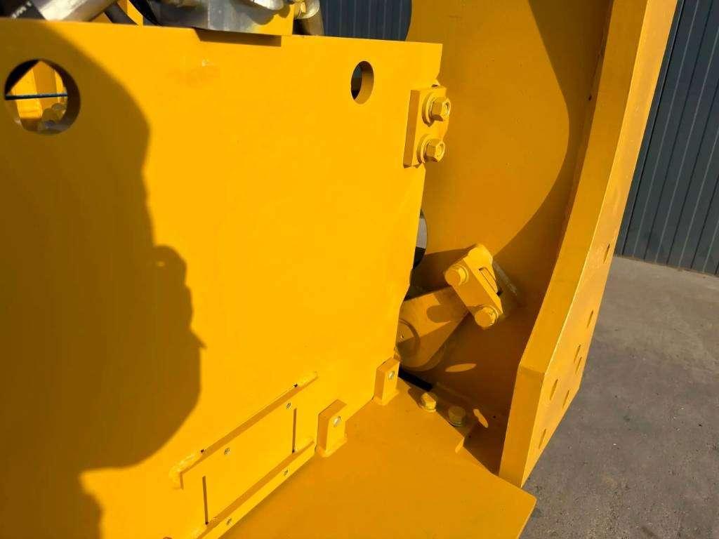 Caterpillar D8GC Multi Shank Ripper Photo 6