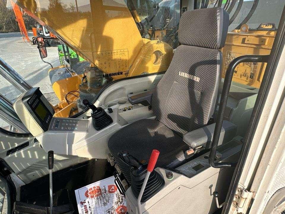 Liebherr R974C HDSL Photo 14