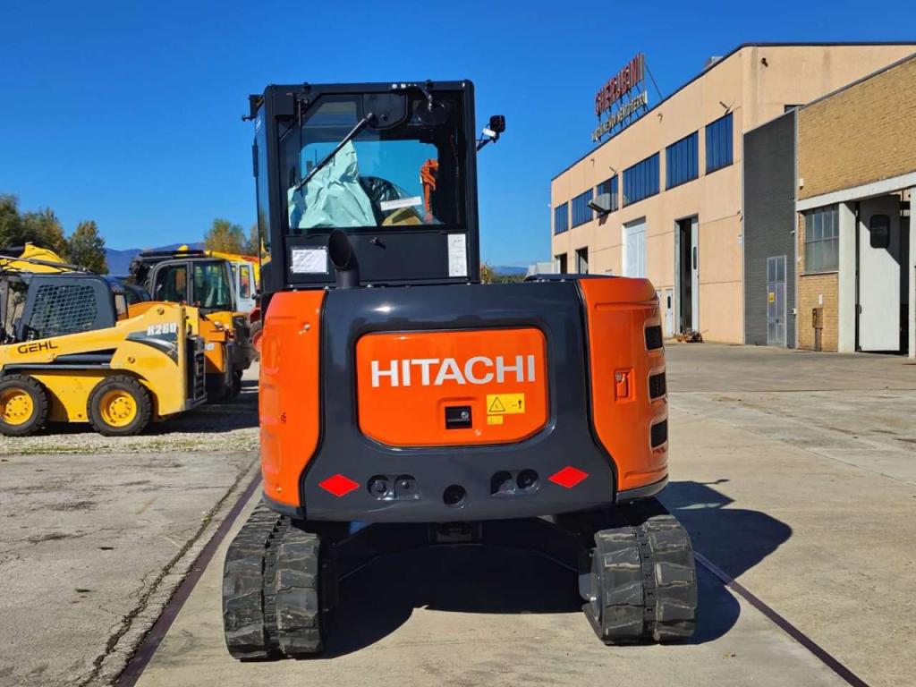 Hitachi ZX 65USB-6 CLR Photo 4