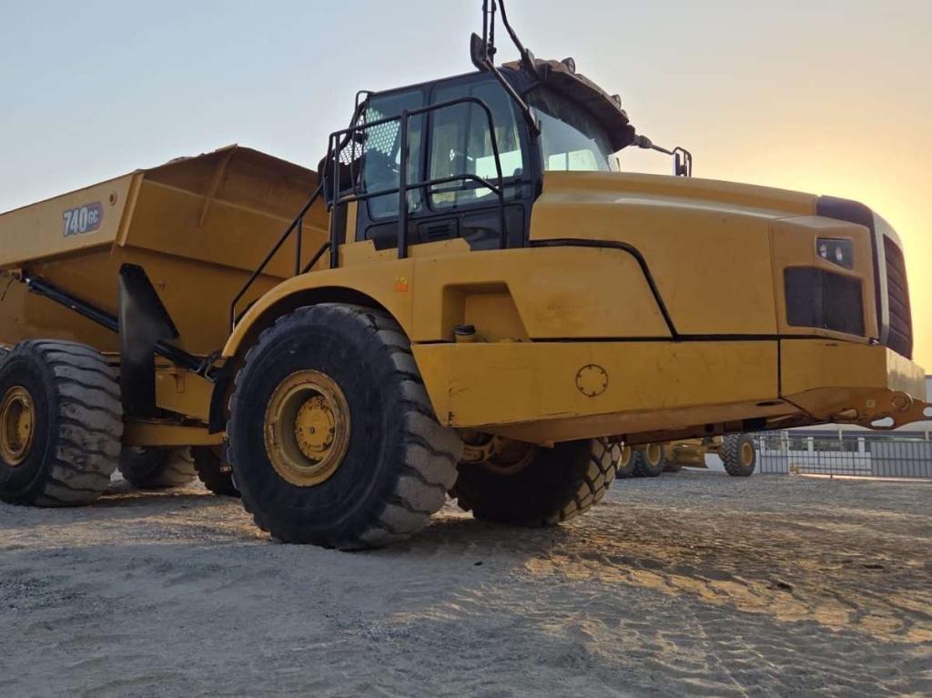 Caterpillar 740GC Photo 5