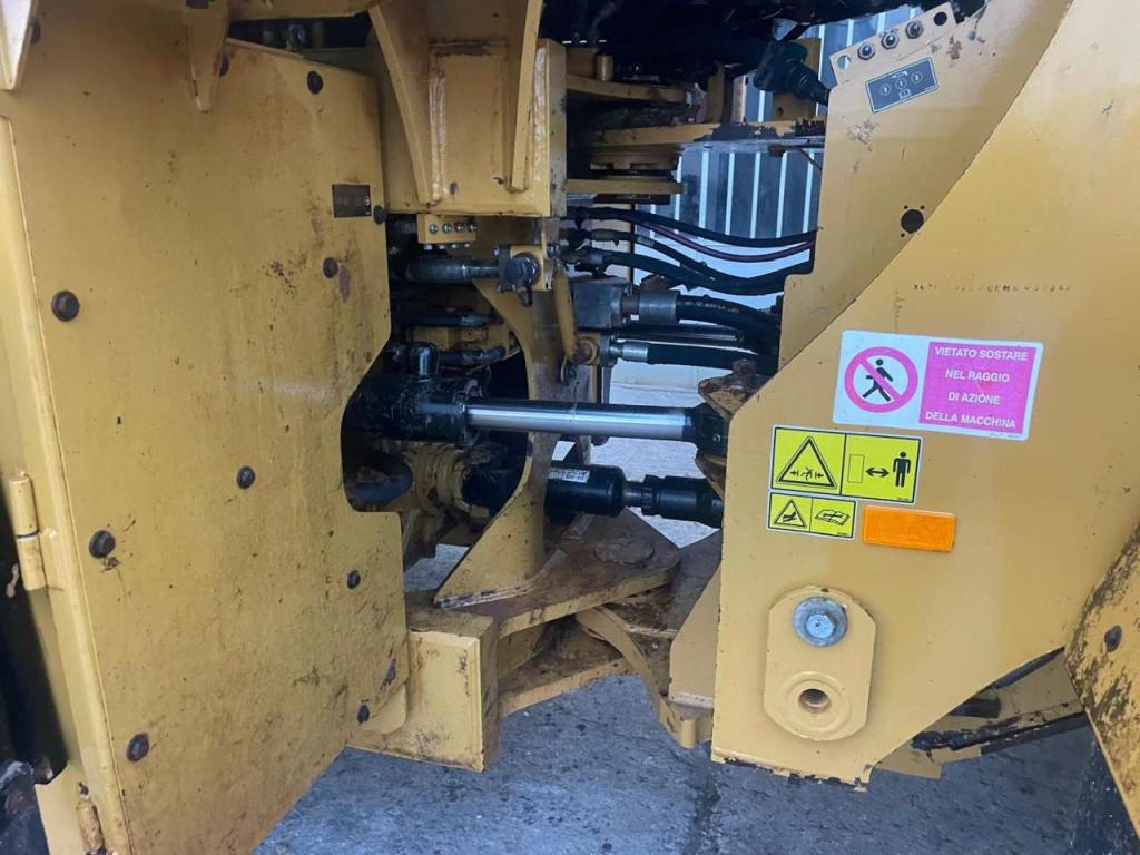 Caterpillar 950M Photo 10