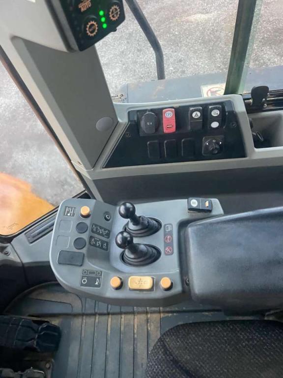 Caterpillar 950M Photo 12