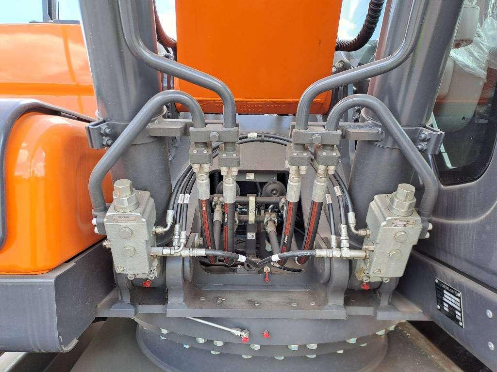 Develon DX225LC-7M (UNUSED - Multiple Units Available) Photo 11