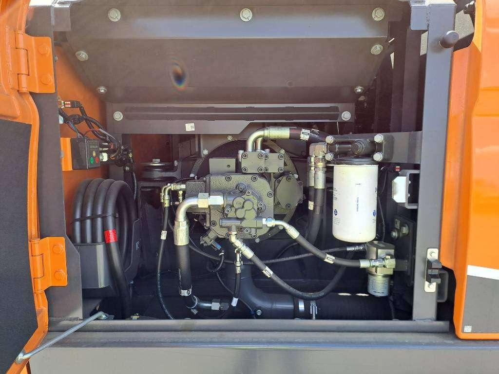 Develon DX225LC-7M (UNUSED - Multiple Units Available) Photo 17