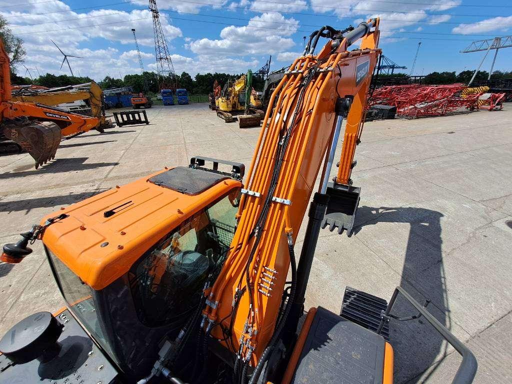 Develon DX225LC-7M (UNUSED - Multiple Units Available) Photo 19