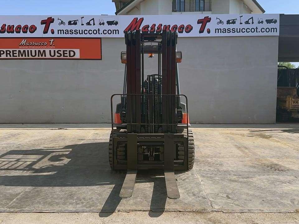 Toyota 7FBMF50 Photo 17