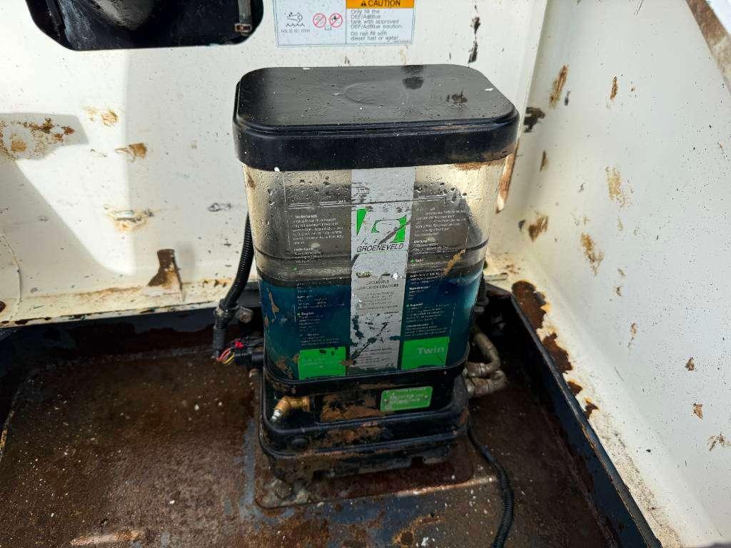 Kobelco SK300NLC-10 - Automatic Greasing / Quick Coupler Photo 29