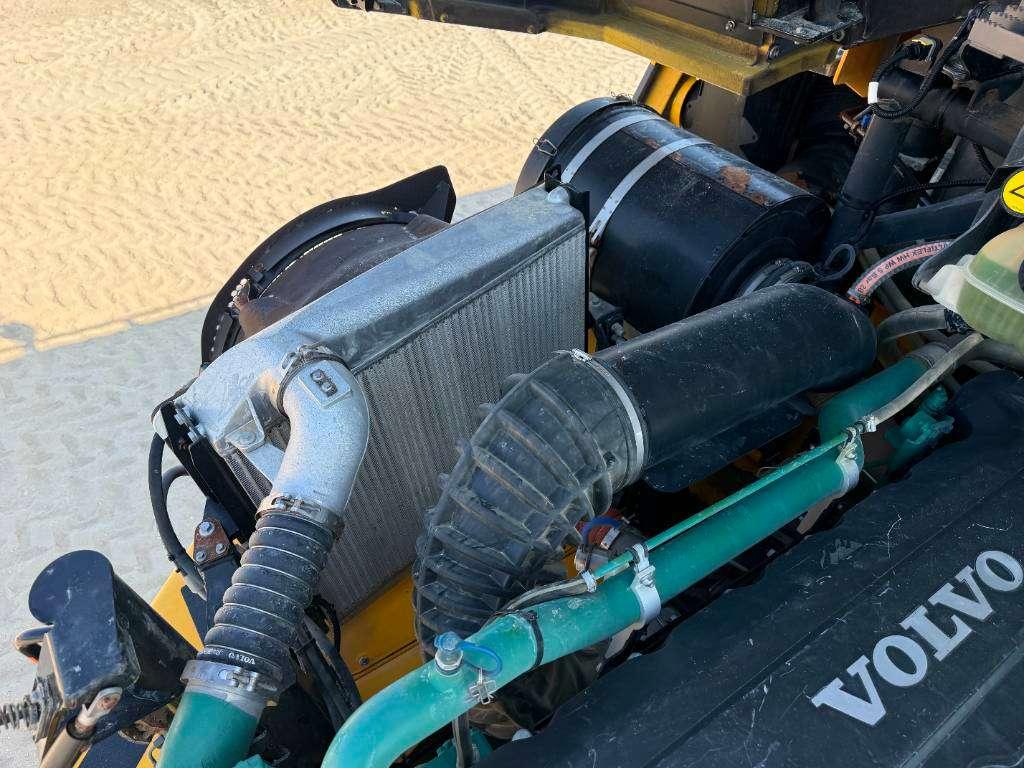 Volvo A40G (EXW - Abu Dhabi) Photo 11