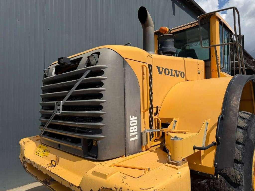 Volvo L180F Photo 10