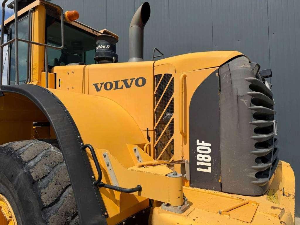 Volvo L180F Photo 12
