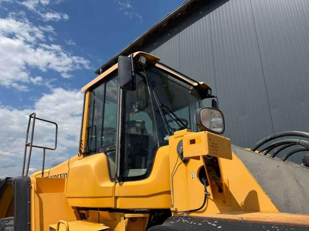 Volvo L180F Photo 15