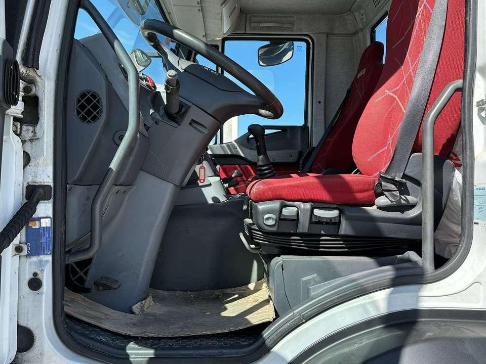 Iveco Trakker 410 6x4 Photo 13