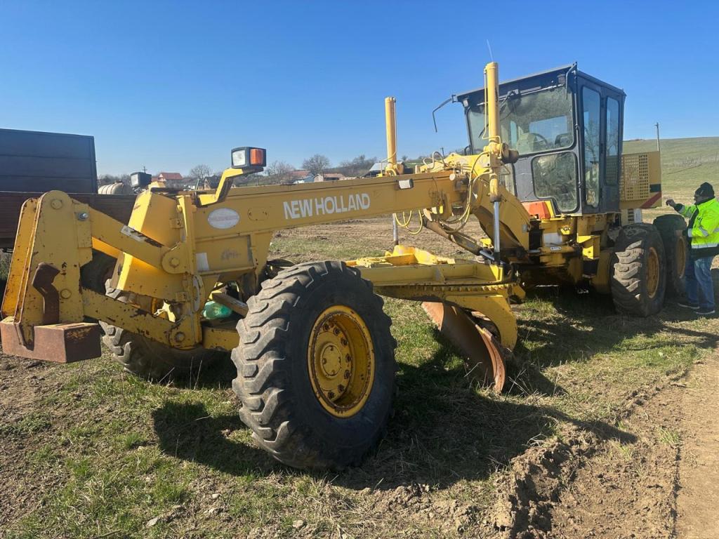 New Holland RG 140 Photo 3