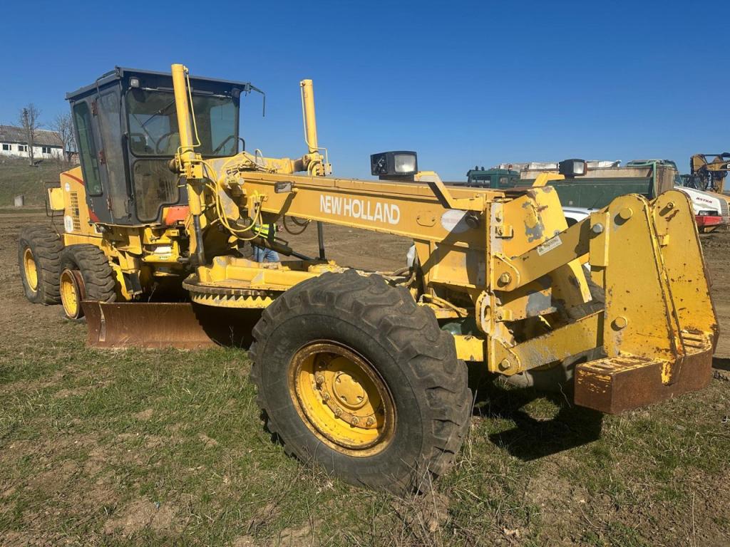 New Holland RG 140 Photo 4
