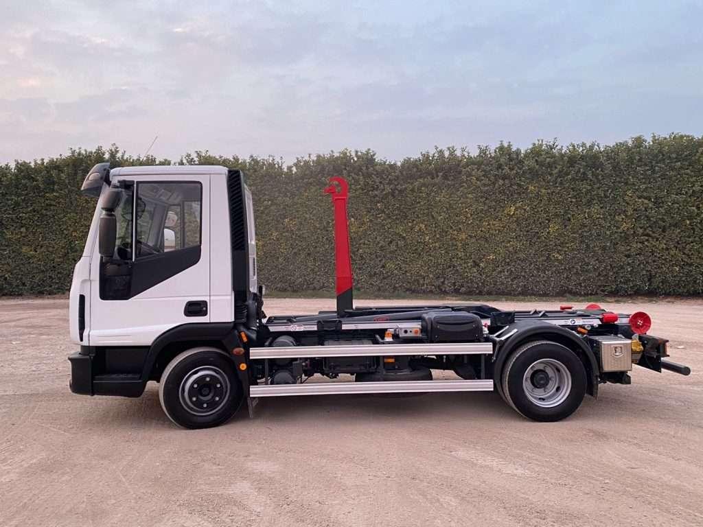 Iveco Camion ampliroll Photo 18