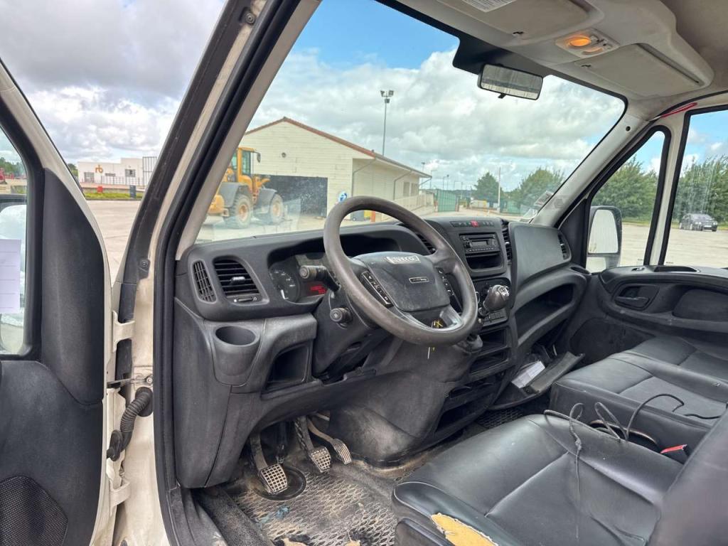 Iveco DAILY 35-120 Photo 13