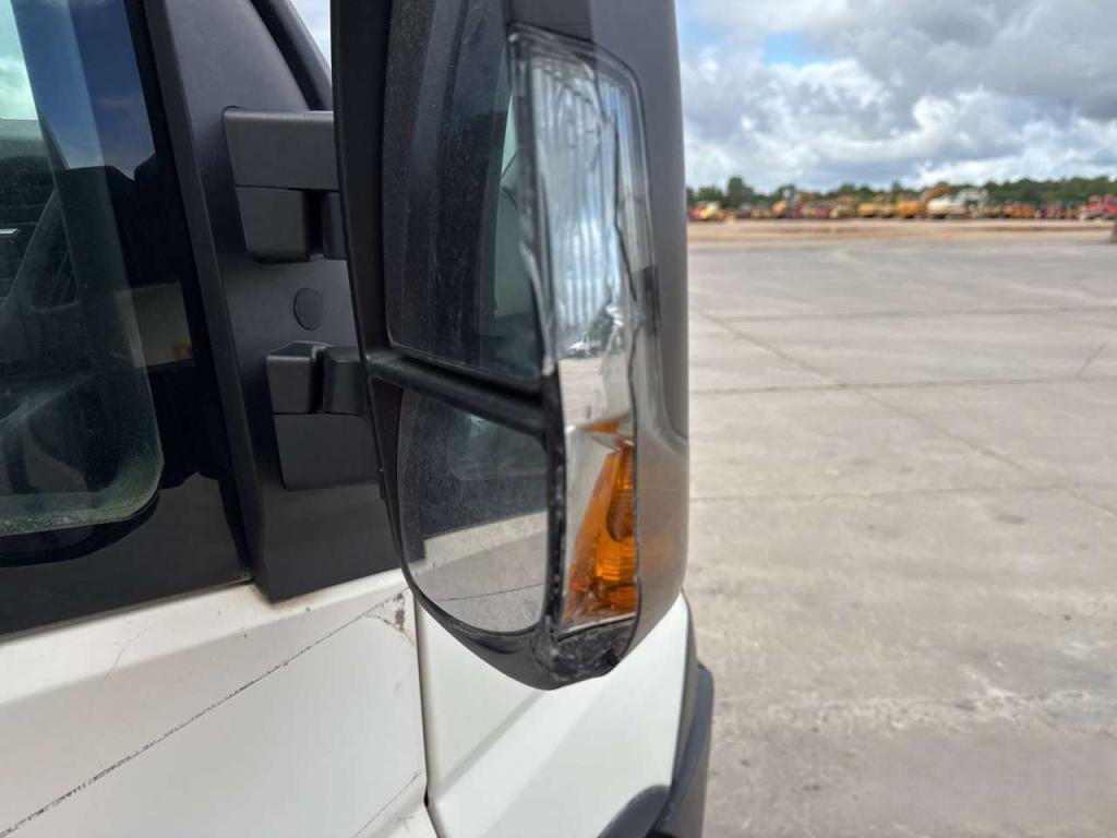 Iveco DAILY 35-120 Photo 8