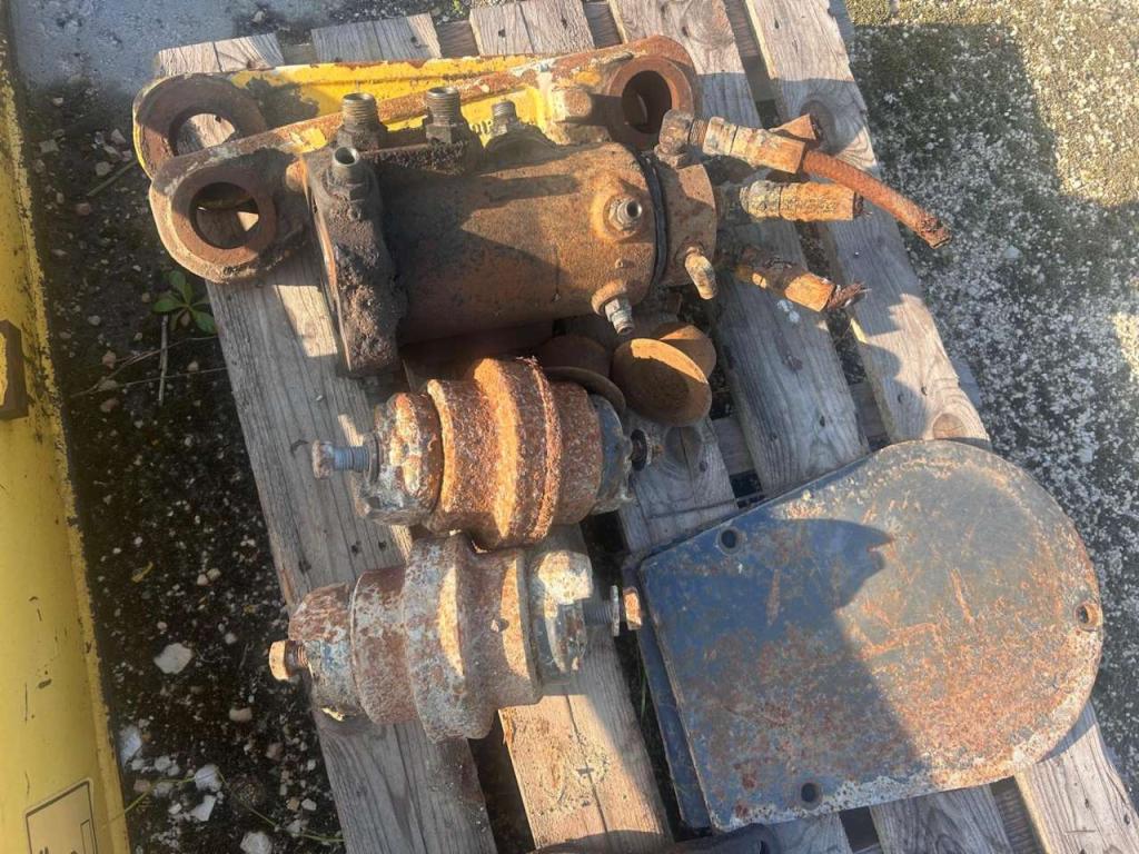 New Holland E50 Photo 6
