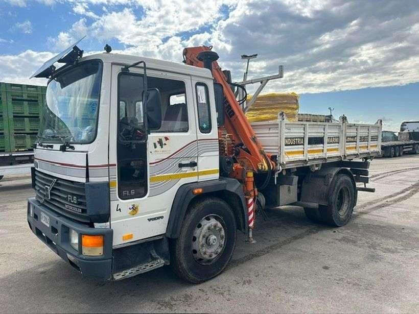 Volvo FL616 Photo 1