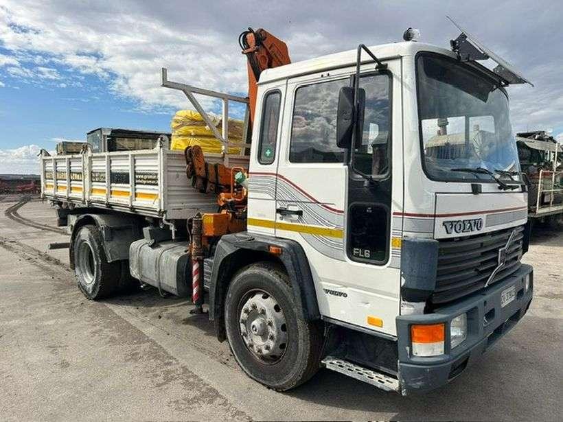 Volvo FL616 Photo 2