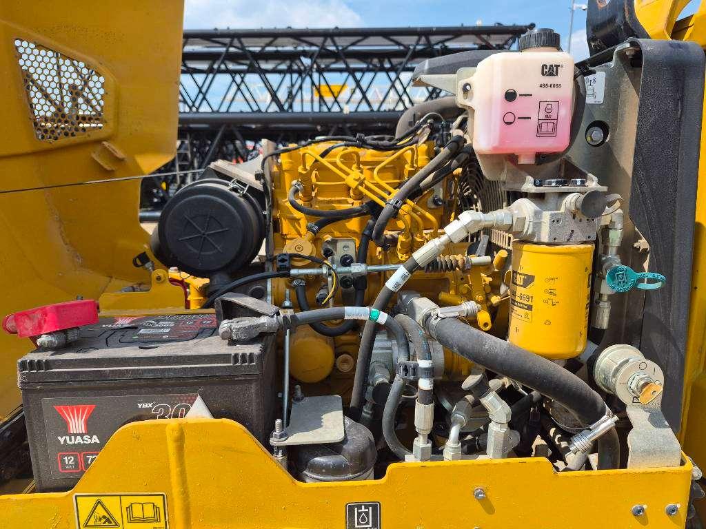 Caterpillar CB 1.7 Photo 8