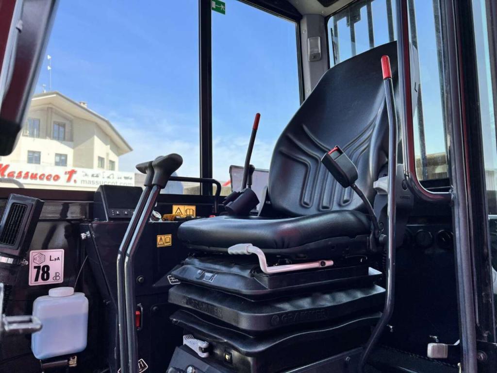 Yanmar C50R-5A Photo 10