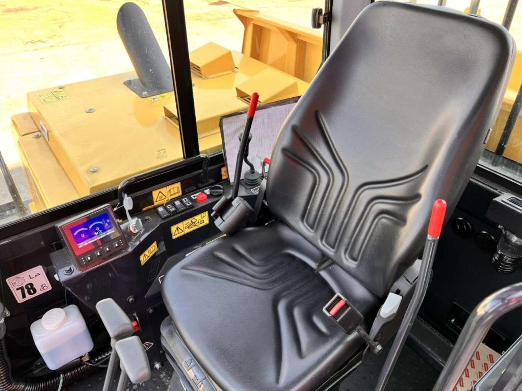 Yanmar C50R-5A Photo 6