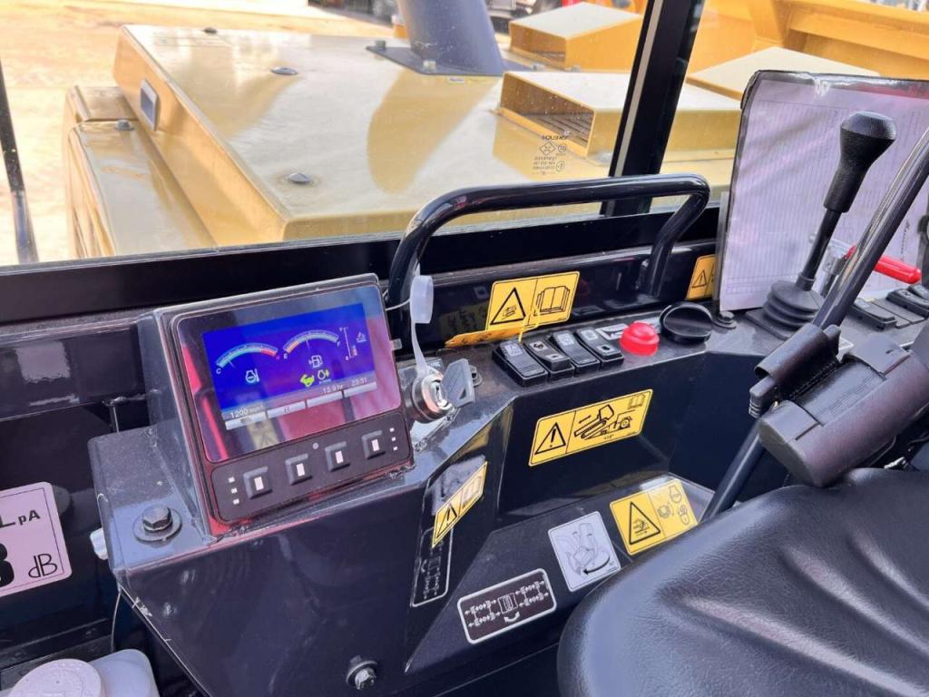 Yanmar C50R-5A Photo 8