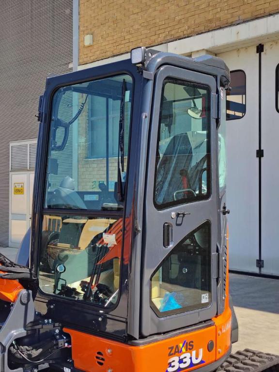 Hitachi ZX 33U-6 CLR Photo 10
