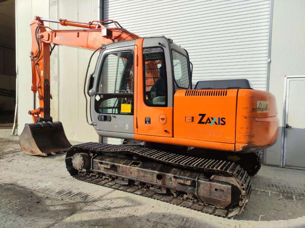 Hitachi ZX130 Photo 4