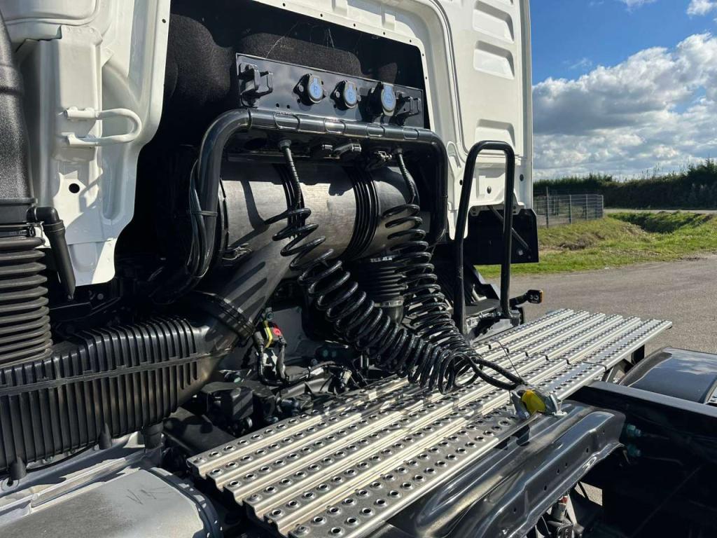 Man TGS 33.400 BB SA 6x4 Manual Photo 19