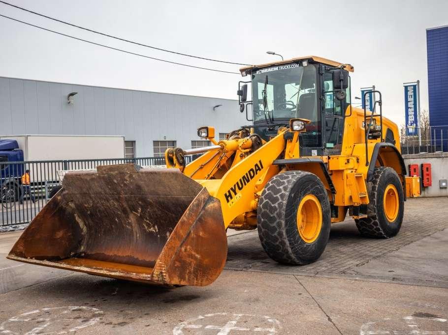 Hyundai HL955XT Photo 1