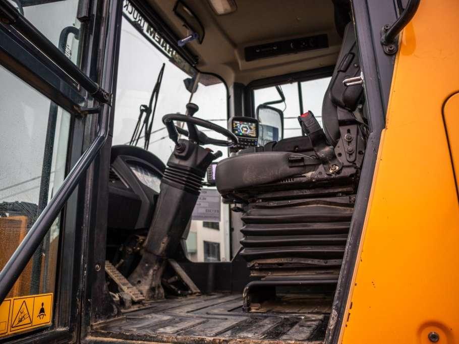 Hyundai HL955XT Photo 9