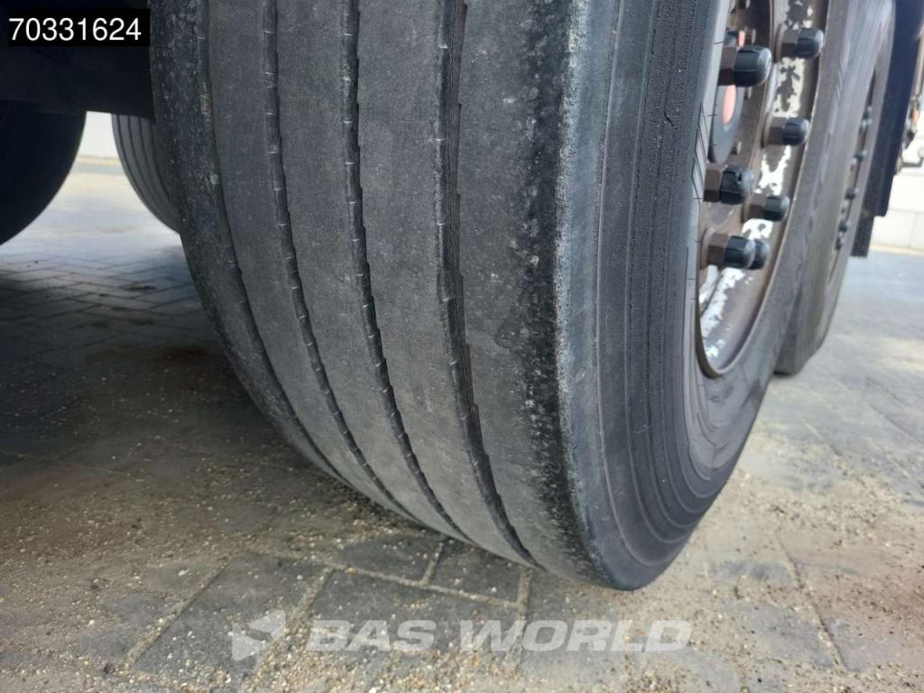 Schmitz SCB*S3B Tailgate Lift Axle 250x270cm Photo 23