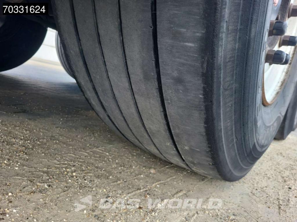 Schmitz SCB*S3B Tailgate Lift Axle 250x270cm Photo 24