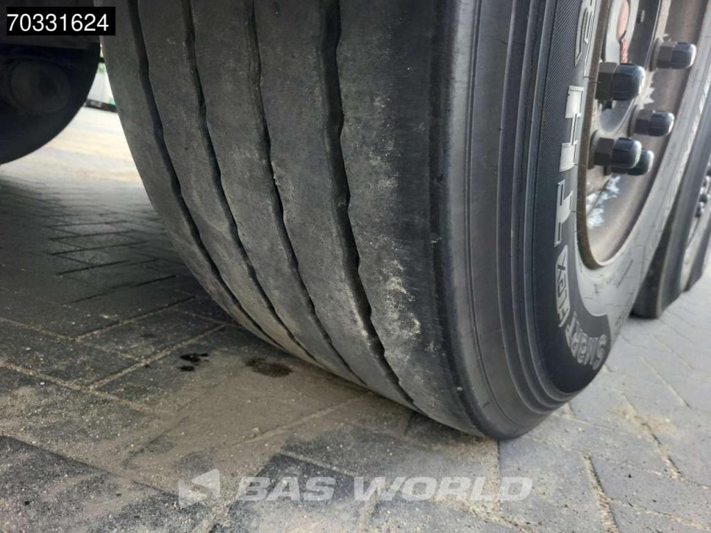 Schmitz SCB*S3B Tailgate Lift Axle 250x270cm Photo 25