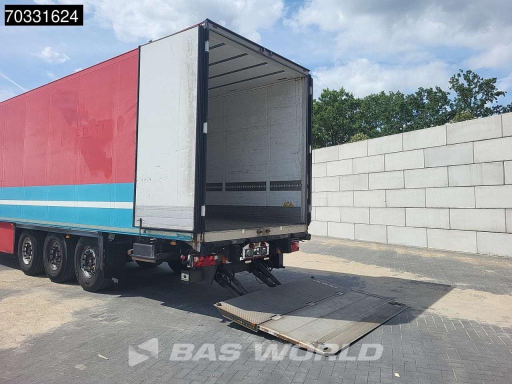 Schmitz SCB*S3B Tailgate Lift Axle 250x270cm Photo 9