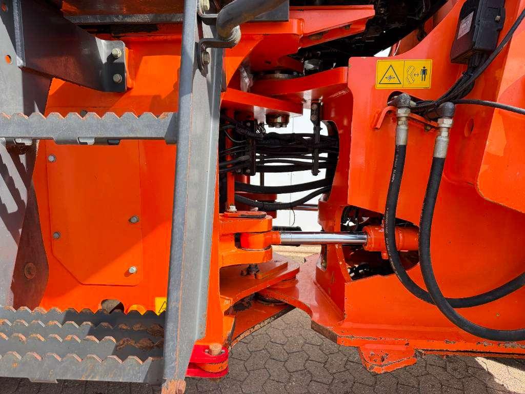 Hitachi ZW250-6 - Automatic Greasing / Weight System Photo 18