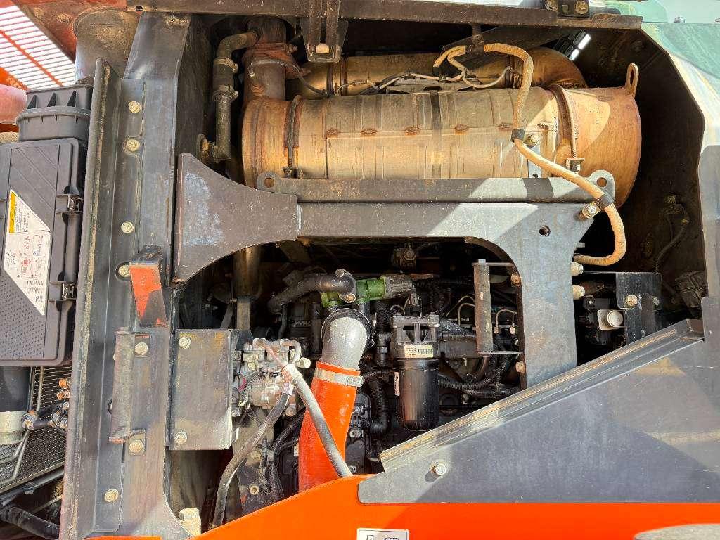 Hitachi ZW250-6 - Automatic Greasing / Weight System Photo 26