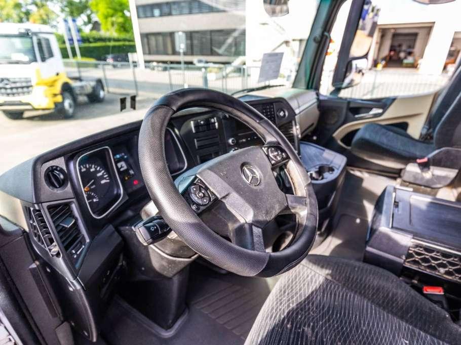 Mercedes-Benz ACTROS 1845 LS Photo 12