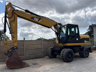 Caterpillar M315D Photo 1