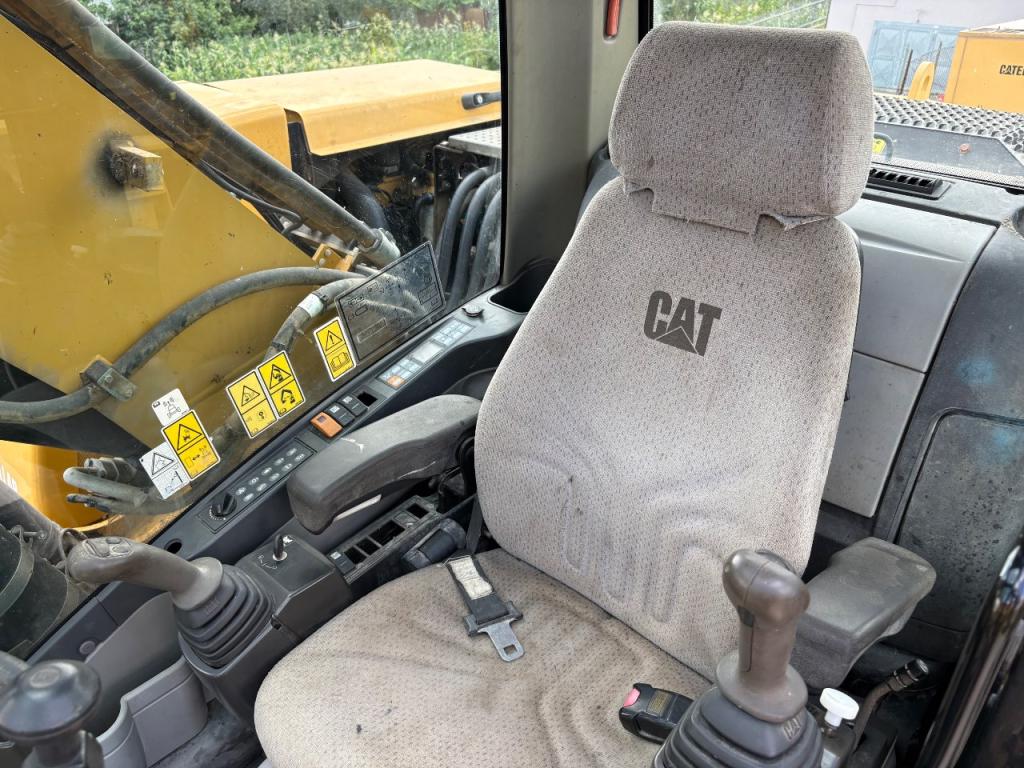 Caterpillar M315D Photo 11