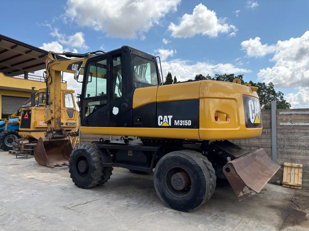 Caterpillar M315D Photo 3