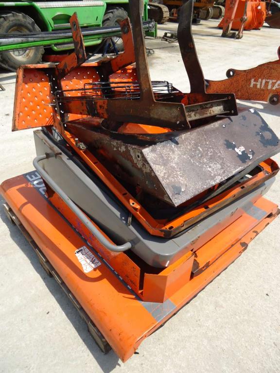 Capot et panneau de carrosserie pour Hitachi LX170 Photo 4
