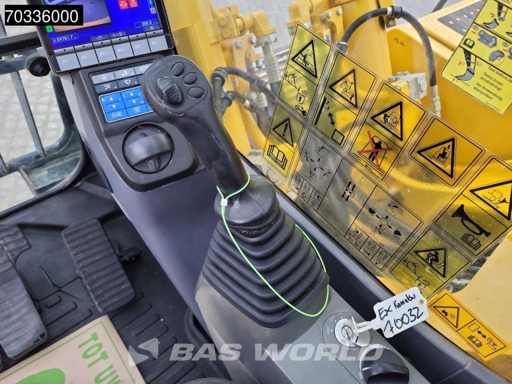 Komatsu PC360 NLC-11 Photo 29