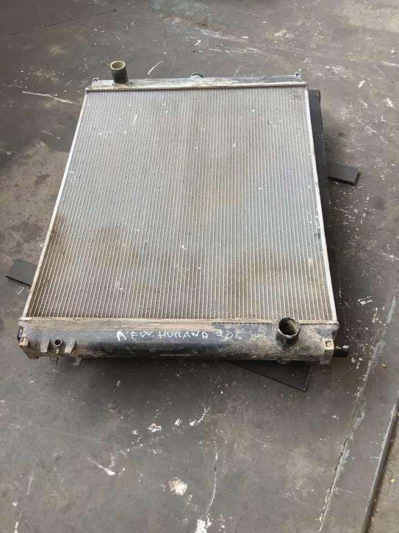 Radiateur eau pour New Holland E 305 Photo 2