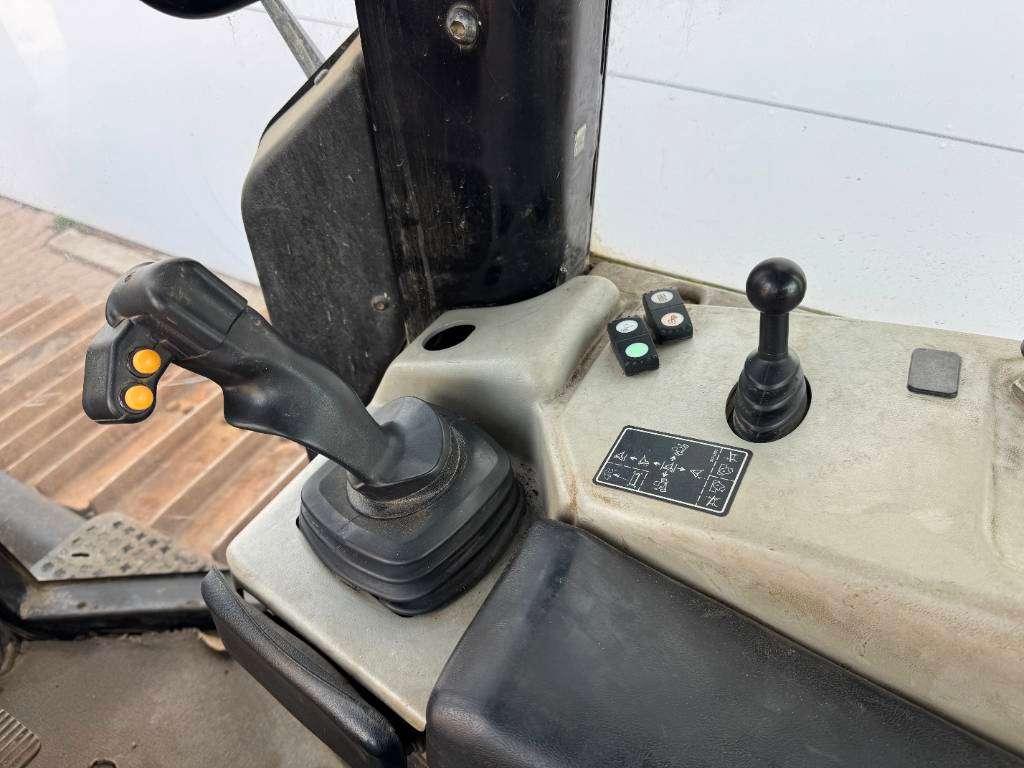 Caterpillar D6N LGP - German Machine / Folding Blade Photo 11